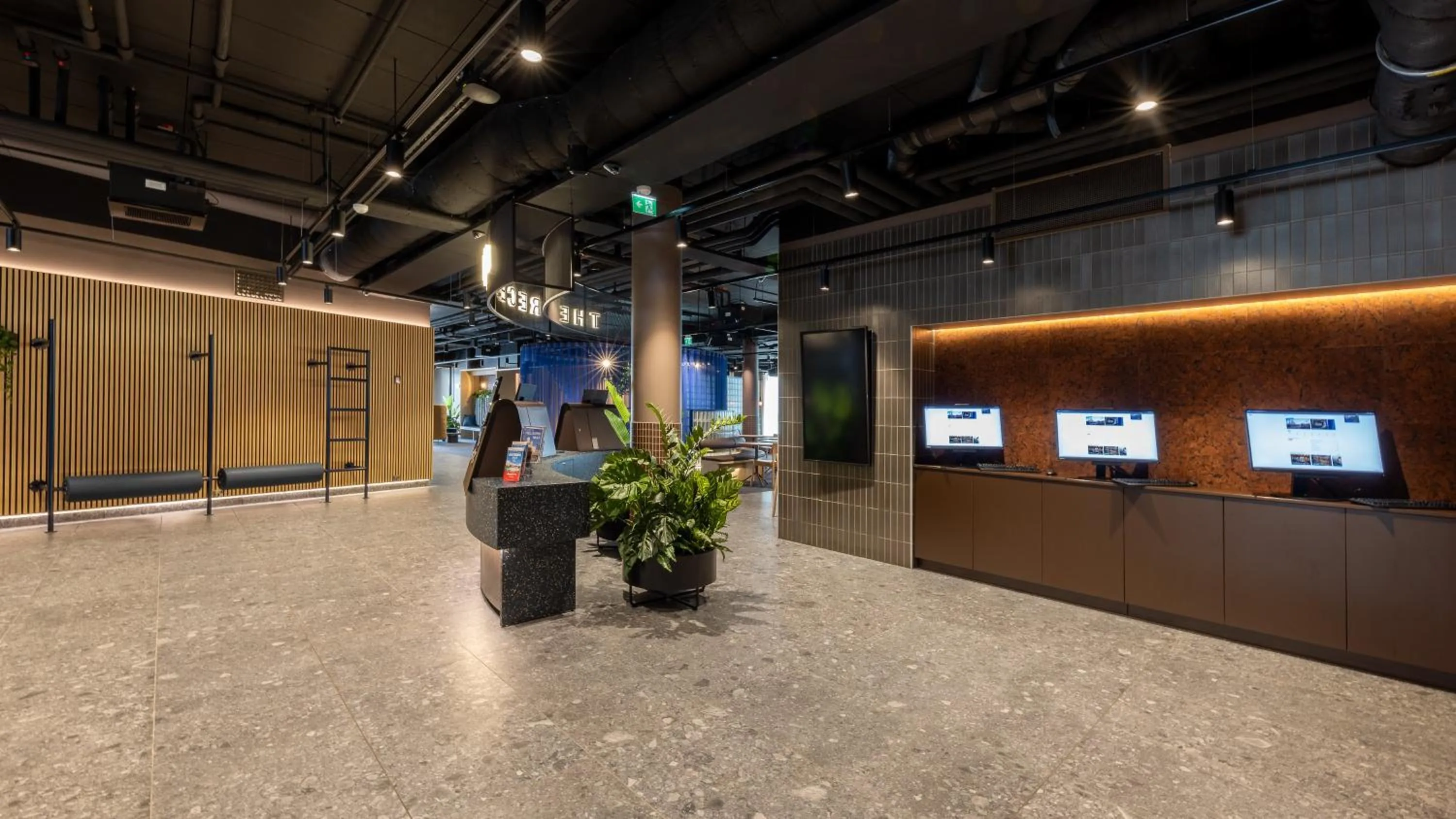 Lobby or reception in Citybox Helsinki