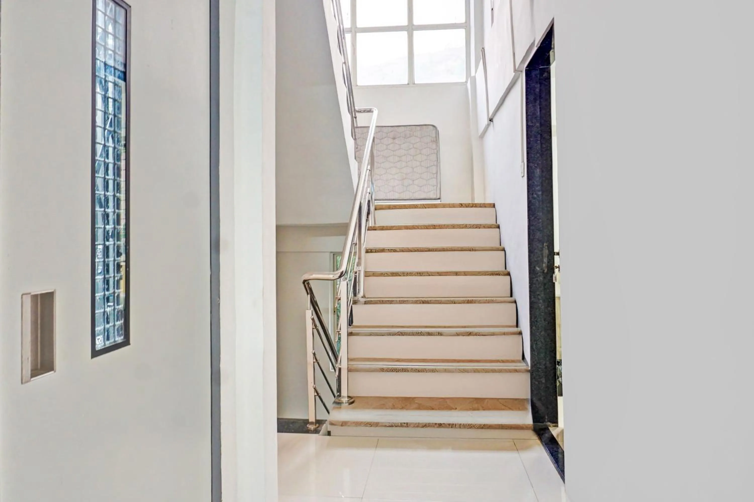 Lobby or reception in Collection O Baner Formerly Seven Hills