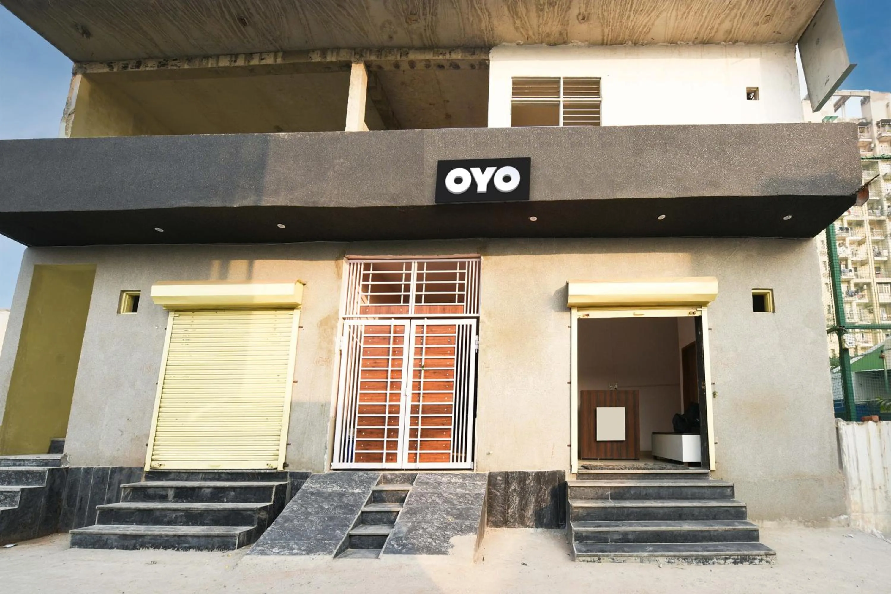 Facade/entrance in Hotel O Royal Place