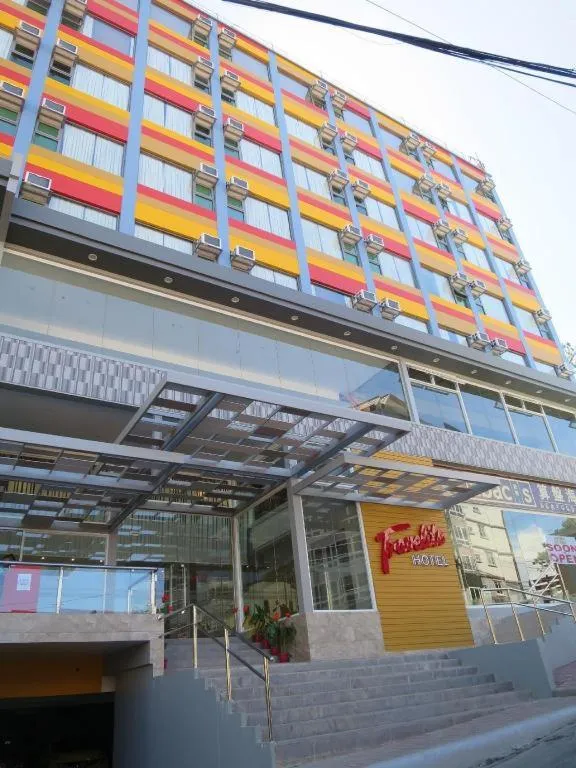 Travelite Hotel Legarda