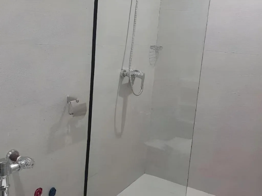 Travelite Hotel Legarda