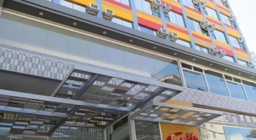 Travelite Hotel Legarda