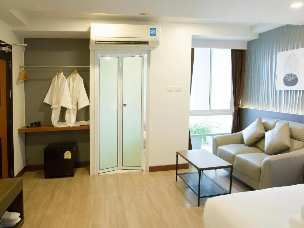 B2 Hat Yai Rat Uthit Boutique & Budget Hotel