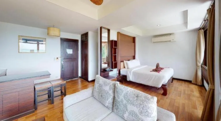 Bed in Maryoo Samui Hotel