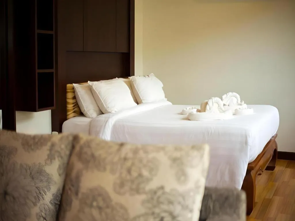 Bed in Maryoo Samui Hotel