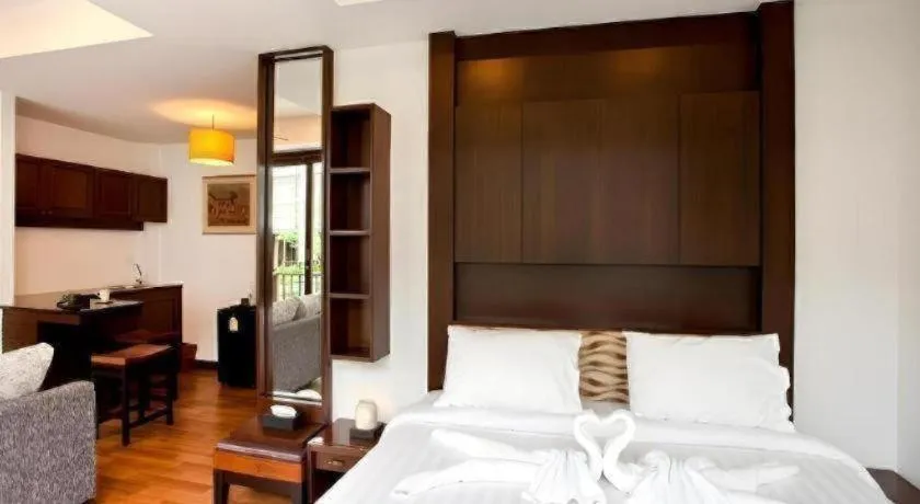 Bed in Maryoo Samui Hotel