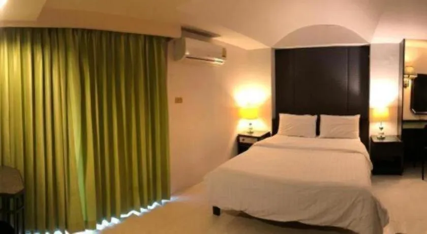 Bed in S.C. Heritage Hotel