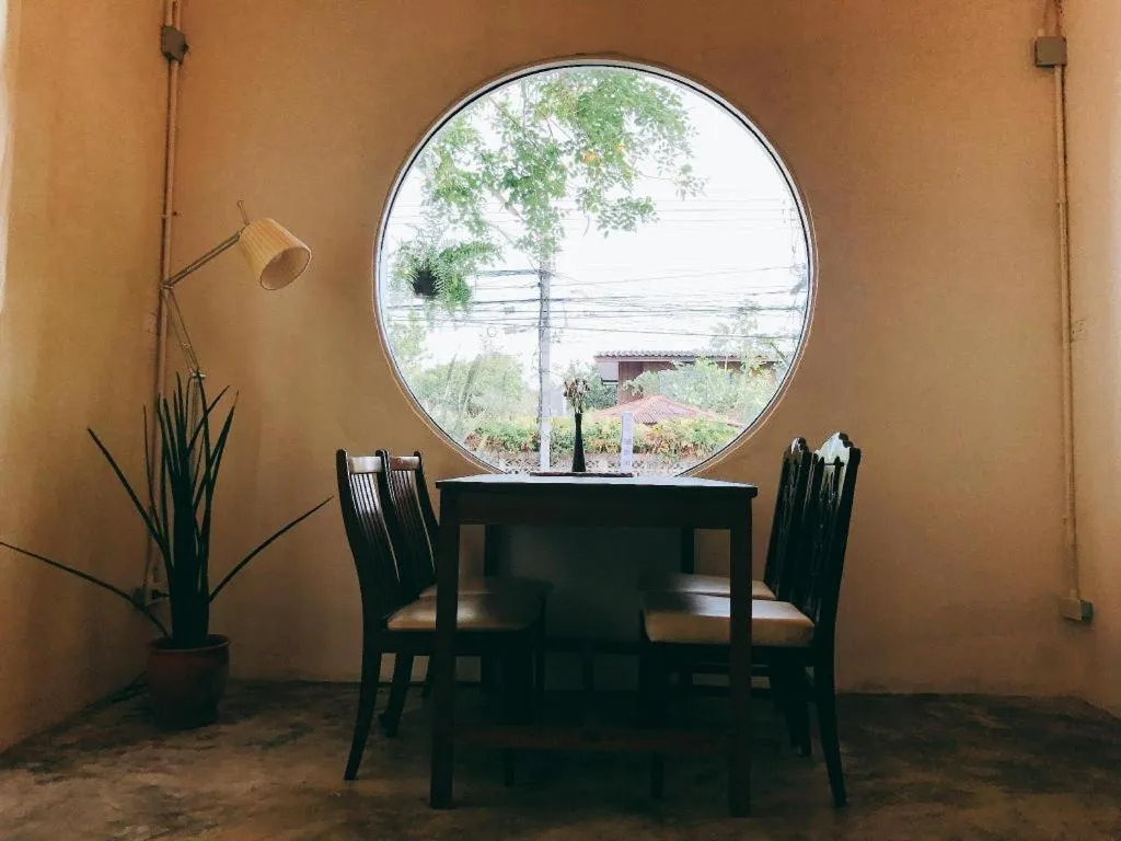 Khemjit cafe' and bed