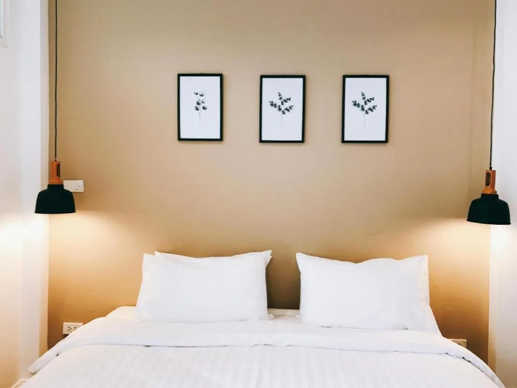 Bed in Khemjit cafe' and bed