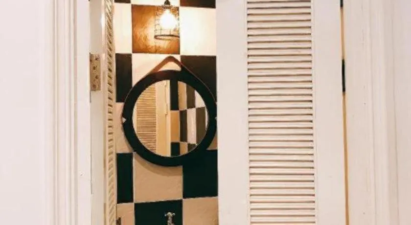 Khemjit cafe' and bed