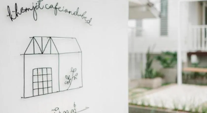 Khemjit cafe' and bed