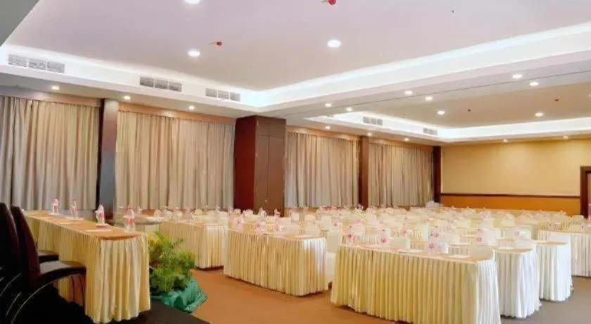 Horison Kota Lama Semarang