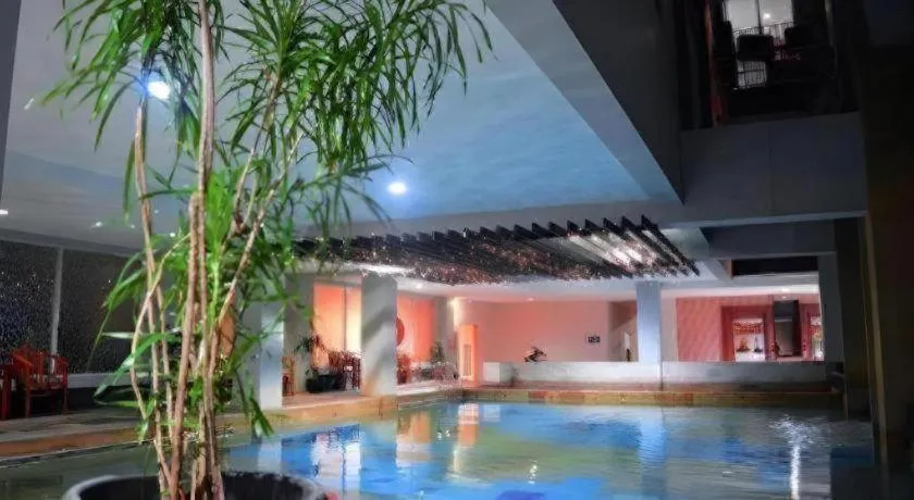 Horison Kota Lama Semarang