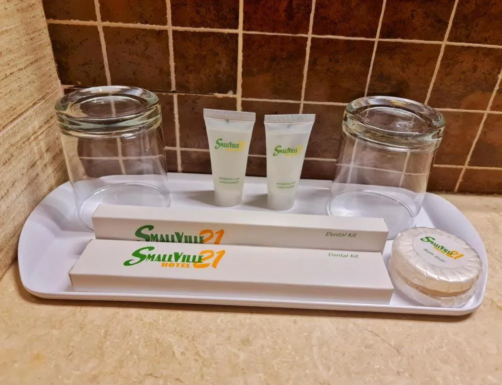 SMALLVILLE 21 HOTEL