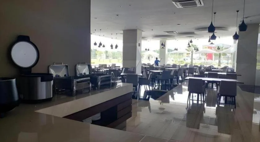 Wing Hotel Kualanamu Airport