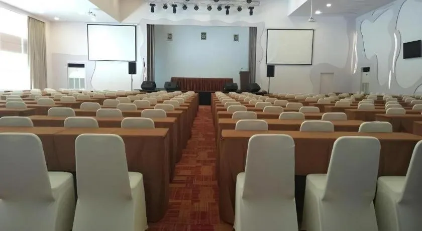 Wing Hotel Kualanamu Airport