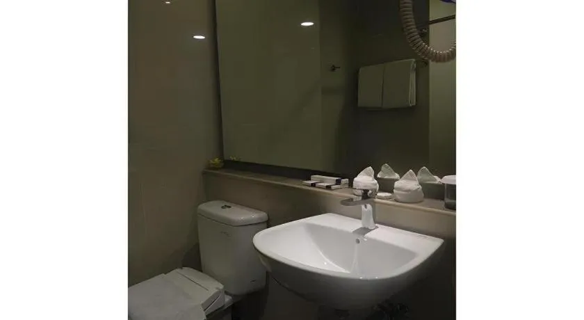 Wing Hotel Kualanamu Airport