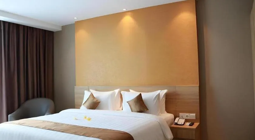 Bed in Wing Hotel Kualanamu Airport