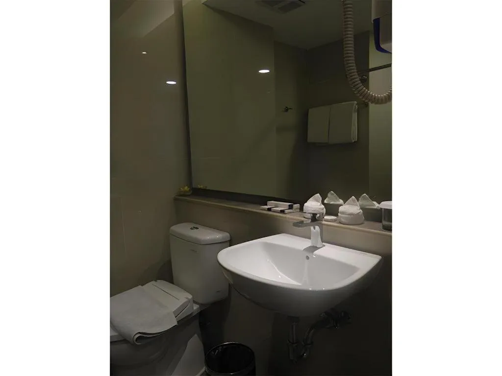 Wing Hotel Kualanamu Airport