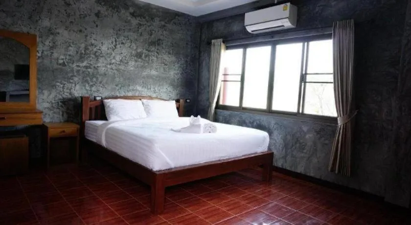 Bed in 101 Tea Green View