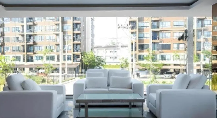 B2 Korat Premier Hotel