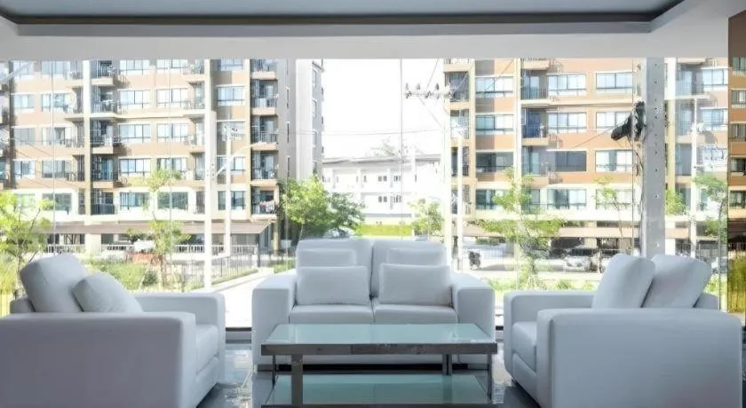 B2 Korat Premier Hotel