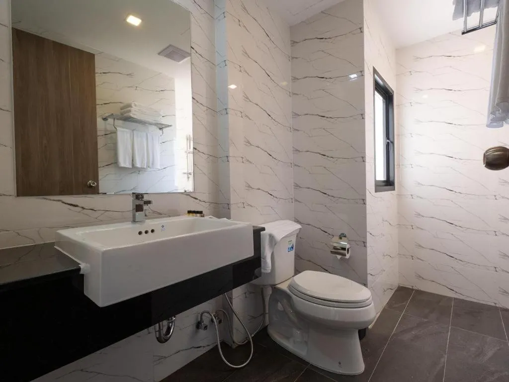 B2 Korat Premier Hotel