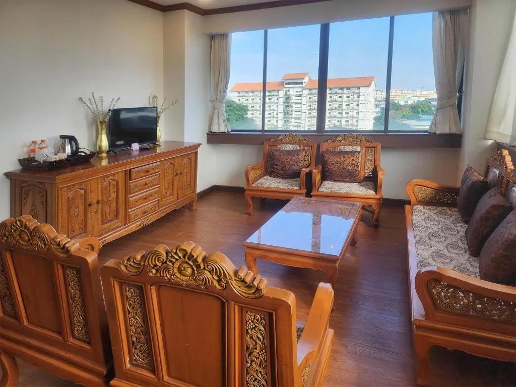 B2 Chang Phueak Gate Premier Hotel