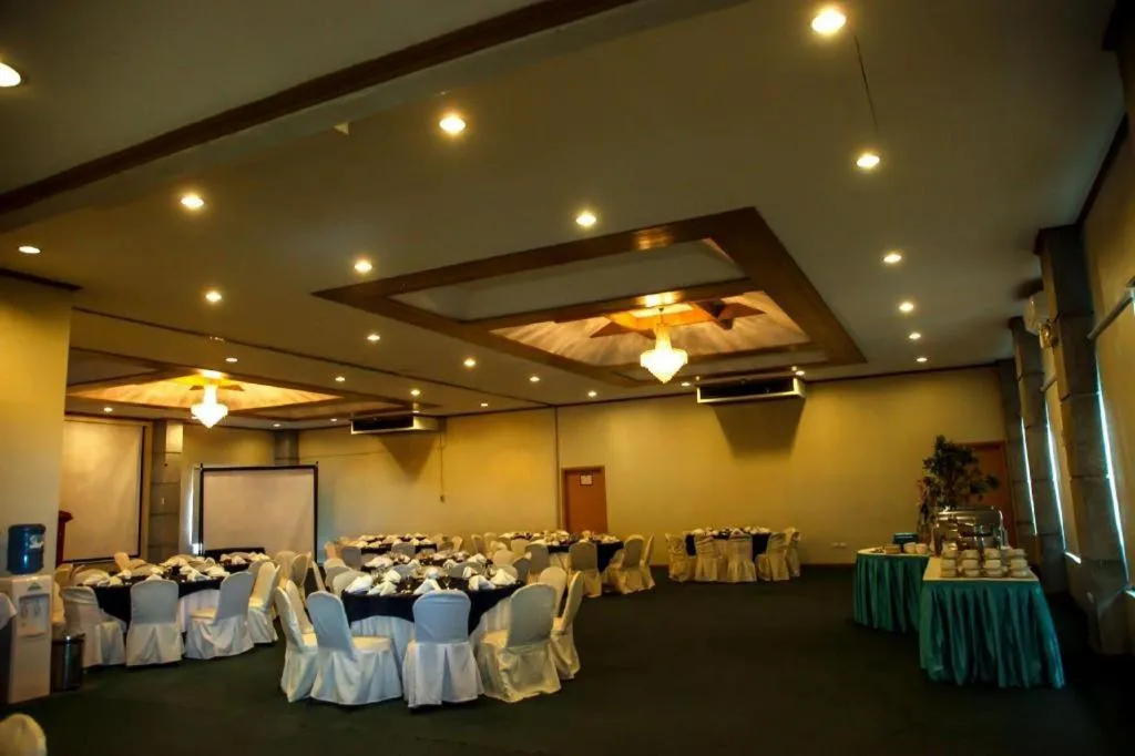 Days Hotel by Wyndham Tagaytay