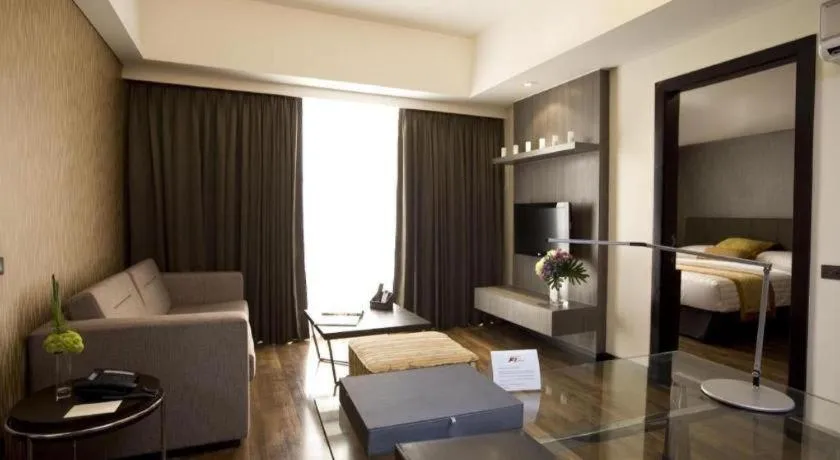 Bed in F1 Hotel Manila