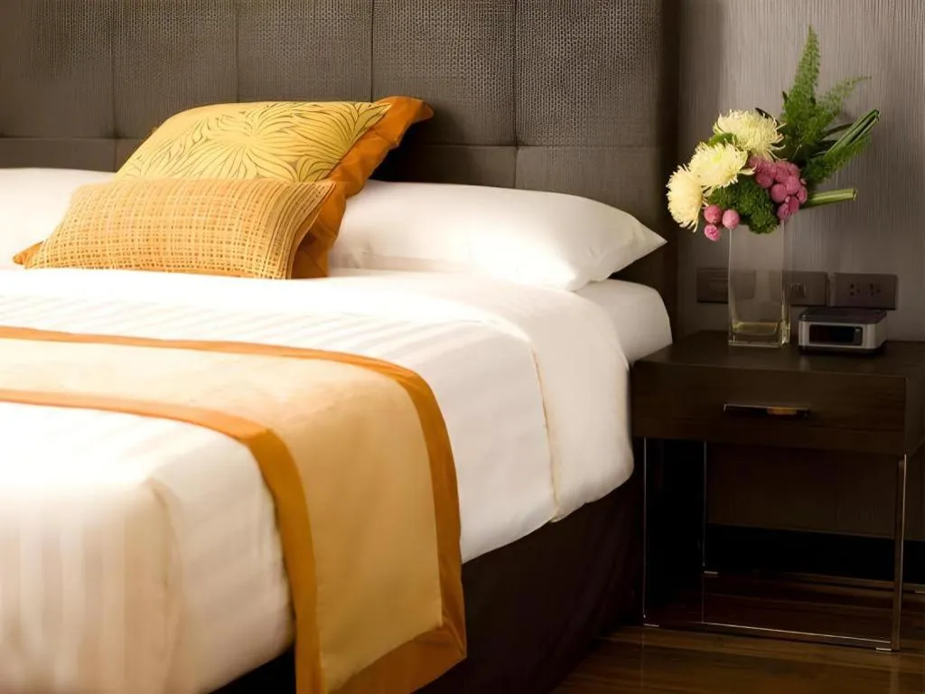 Bed in F1 Hotel Manila