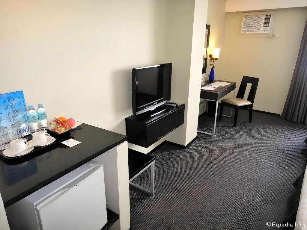 Mallberry Suites Business Hotel