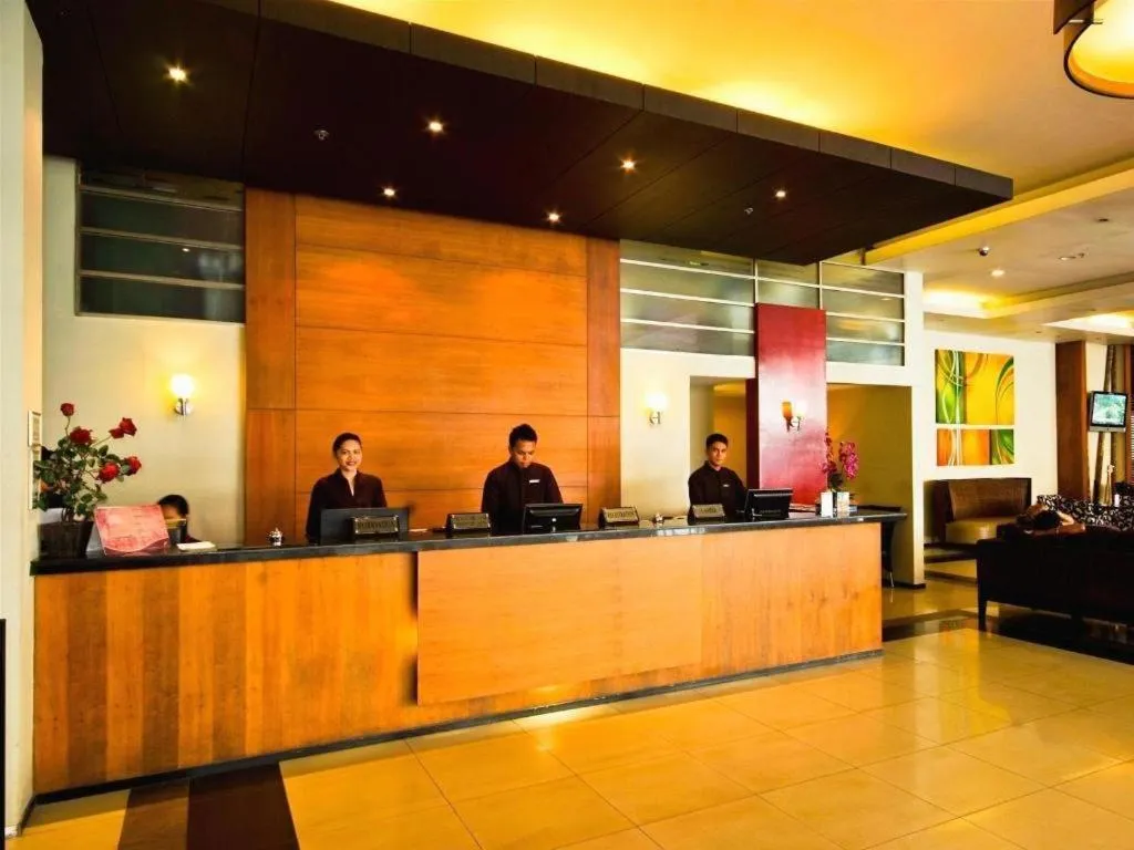 Mallberry Suites Business Hotel