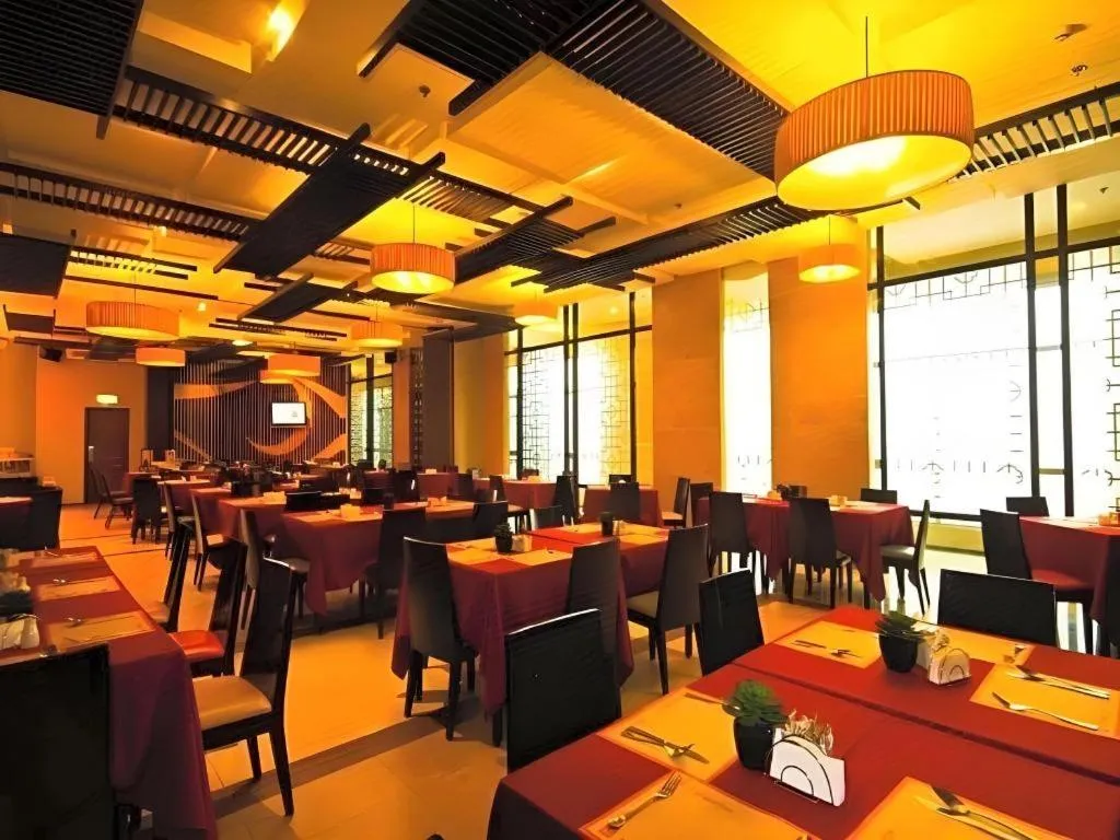 Mallberry Suites Business Hotel