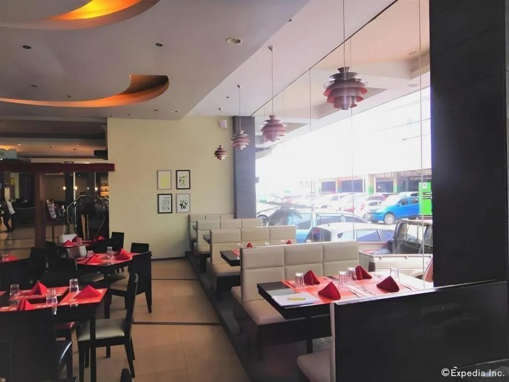 Mallberry Suites Business Hotel