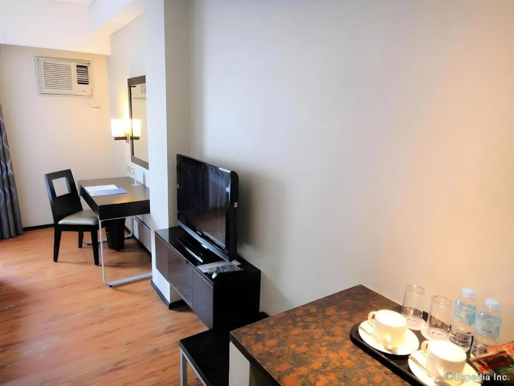 Mallberry Suites Business Hotel