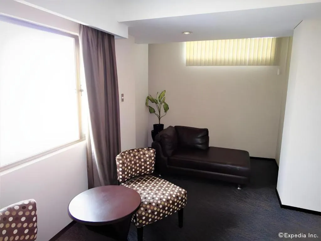 Mallberry Suites Business Hotel