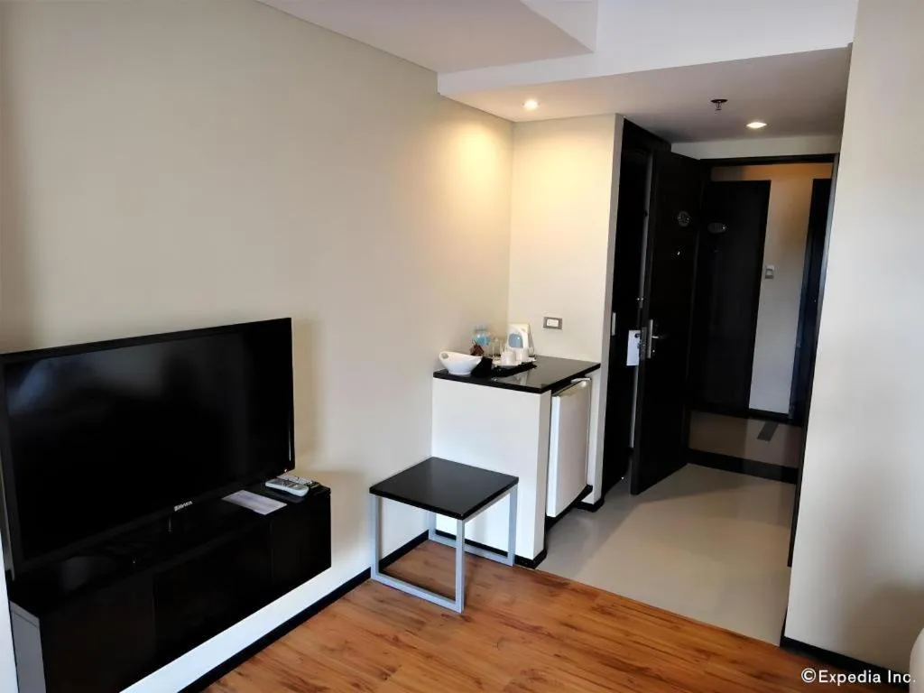 Mallberry Suites Business Hotel