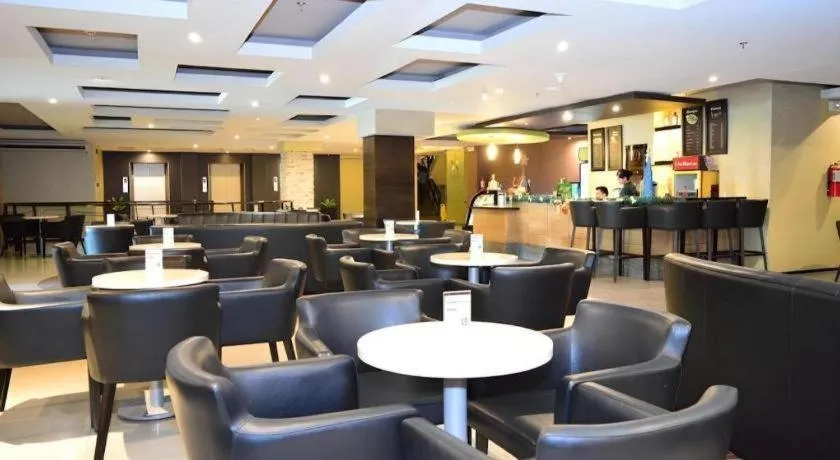 Mallberry Suites Business Hotel