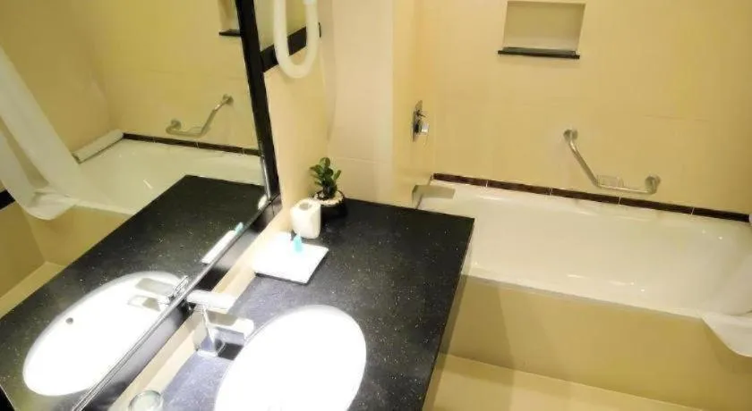 Mallberry Suites Business Hotel