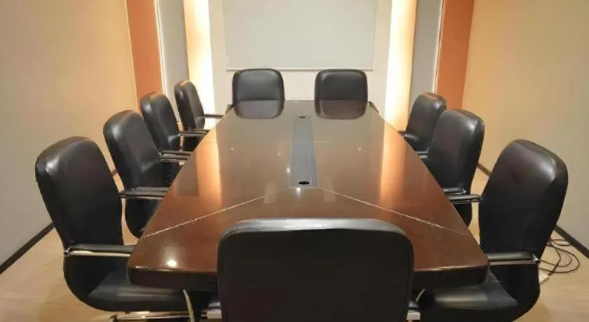 Mallberry Suites Business Hotel