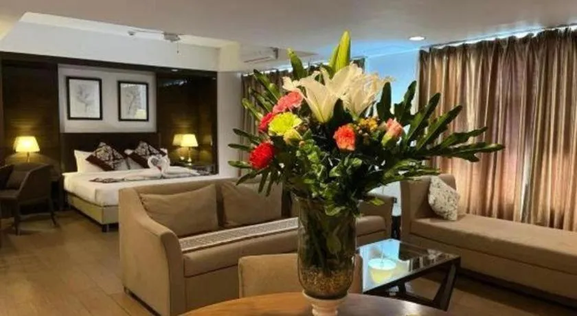 Bed in Newtown Plaza Hotel