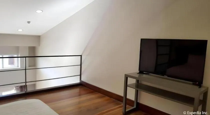 Bed in Newtown Plaza Hotel