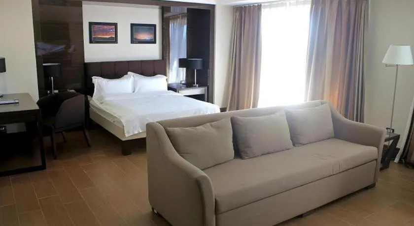 Bed in Newtown Plaza Hotel