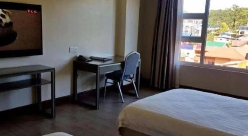 Bed in Newtown Plaza Hotel