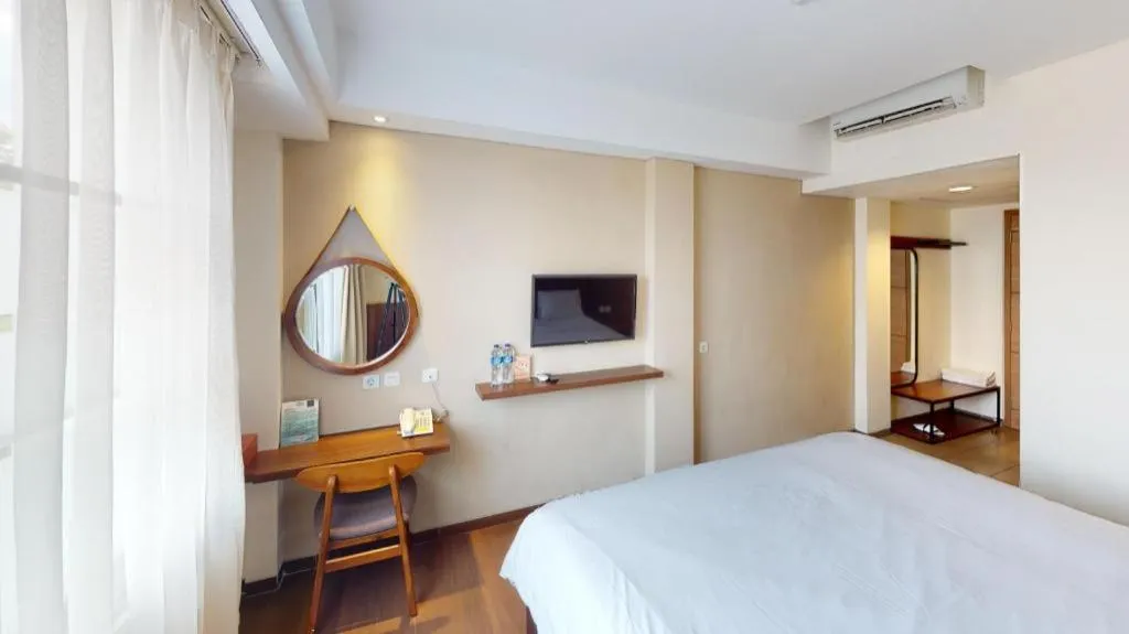 Bed in Bianco Costel