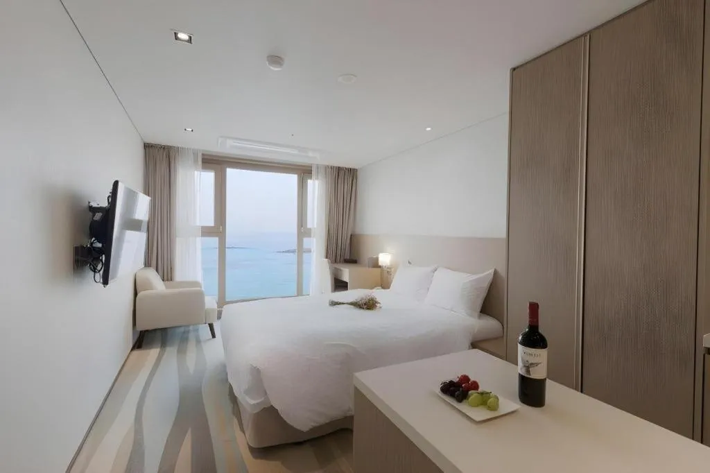 Bed in Ebenezer Hotel