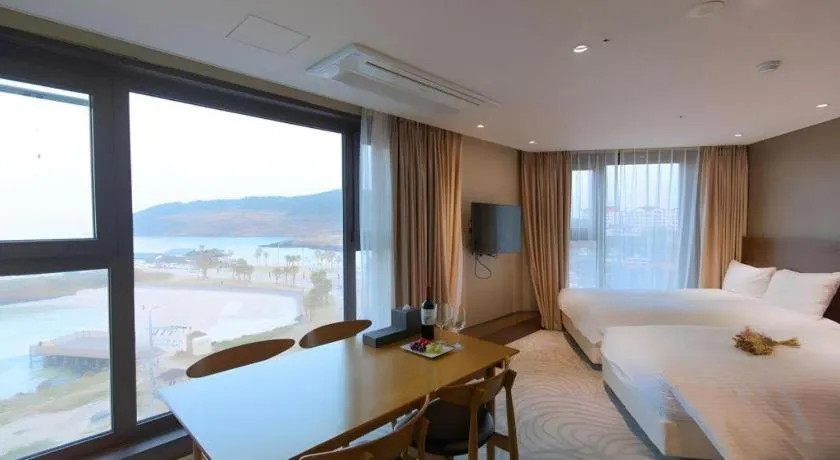 Bed in Ebenezer Hotel