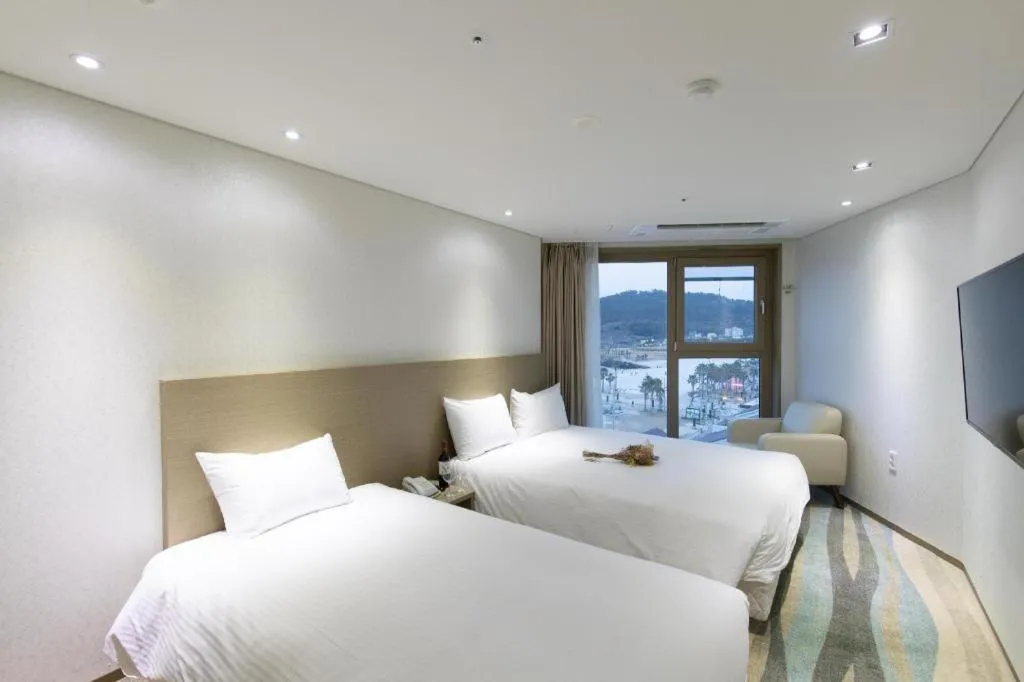 Bed in Ebenezer Hotel