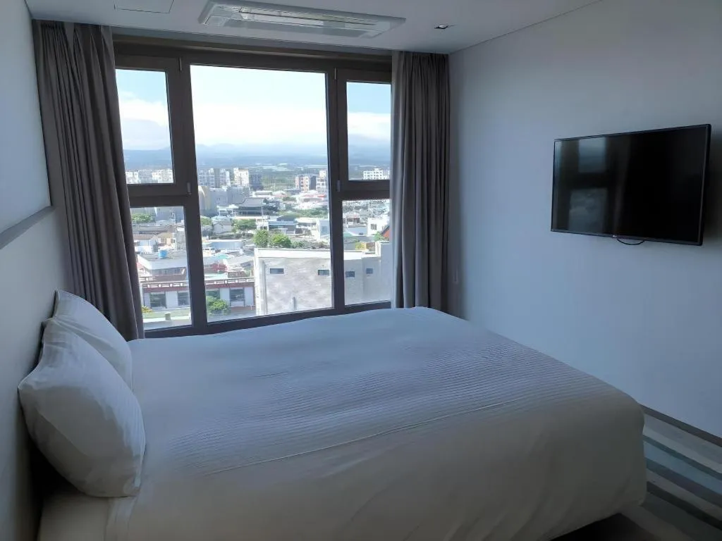 Bed in Ebenezer Hotel